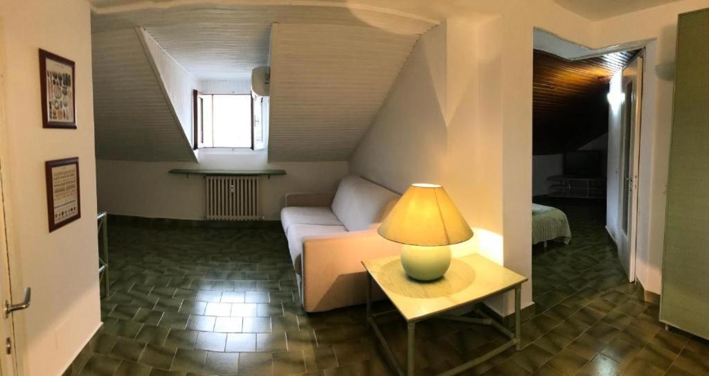 Appartamento La Mansarda Lecco Zewnętrze zdjęcie